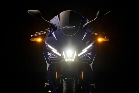 YAMAHA YZF-R3 (2025)