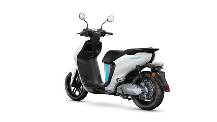YAMAHA NEO'S DUAL BATTERY