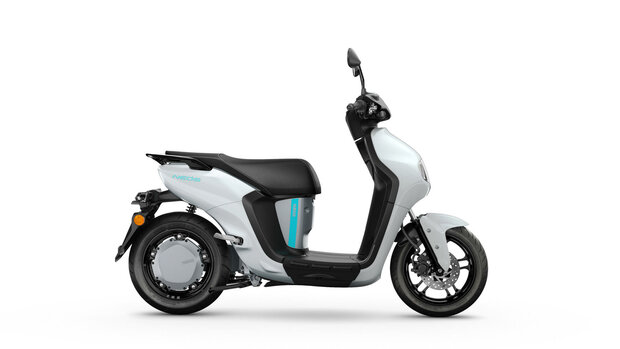 YAMAHA NEO'S DUAL BATTERY