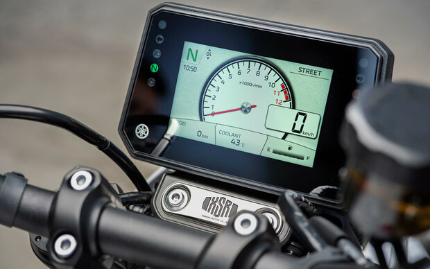 YAMAHA XSR900 (2027)