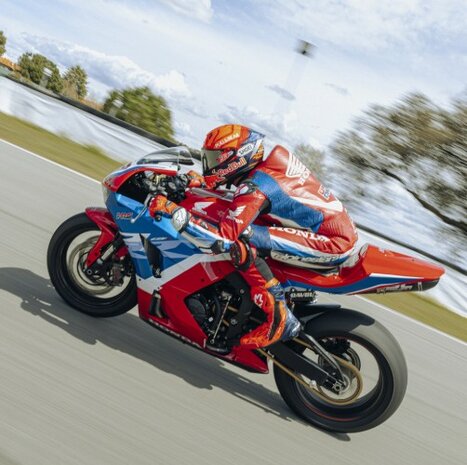 SHOEI X-SPR PRO Gardner TC-2