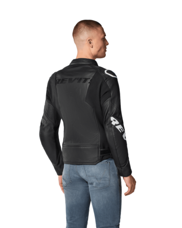 REVIT Motorjas Quadratic