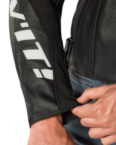 REVIT Motorjas Quadratic