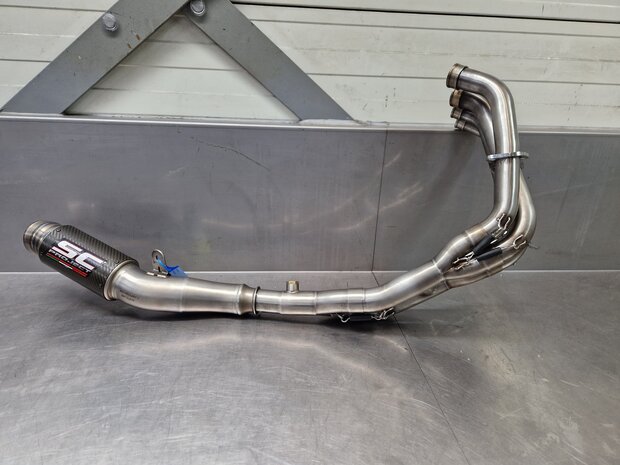 Yamaha R6 SC-PROJECT GP70-R demper met Black Widow voorbochten