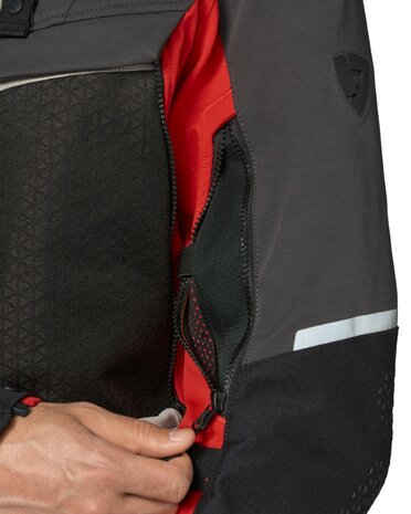 REVIT Motorjas Defender 4 GTX
