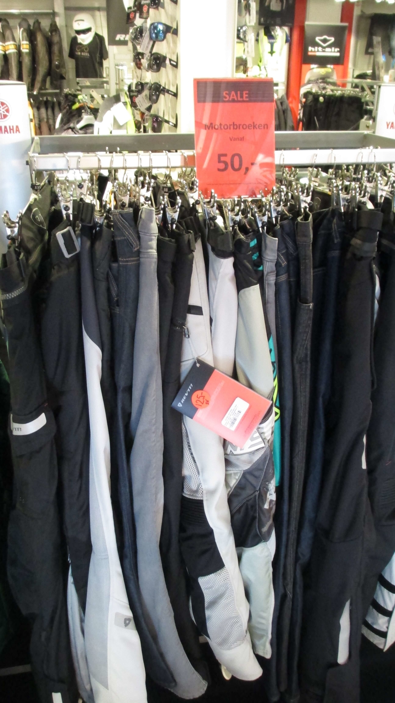 Motorbroeken en jeans vanaf 50 euro