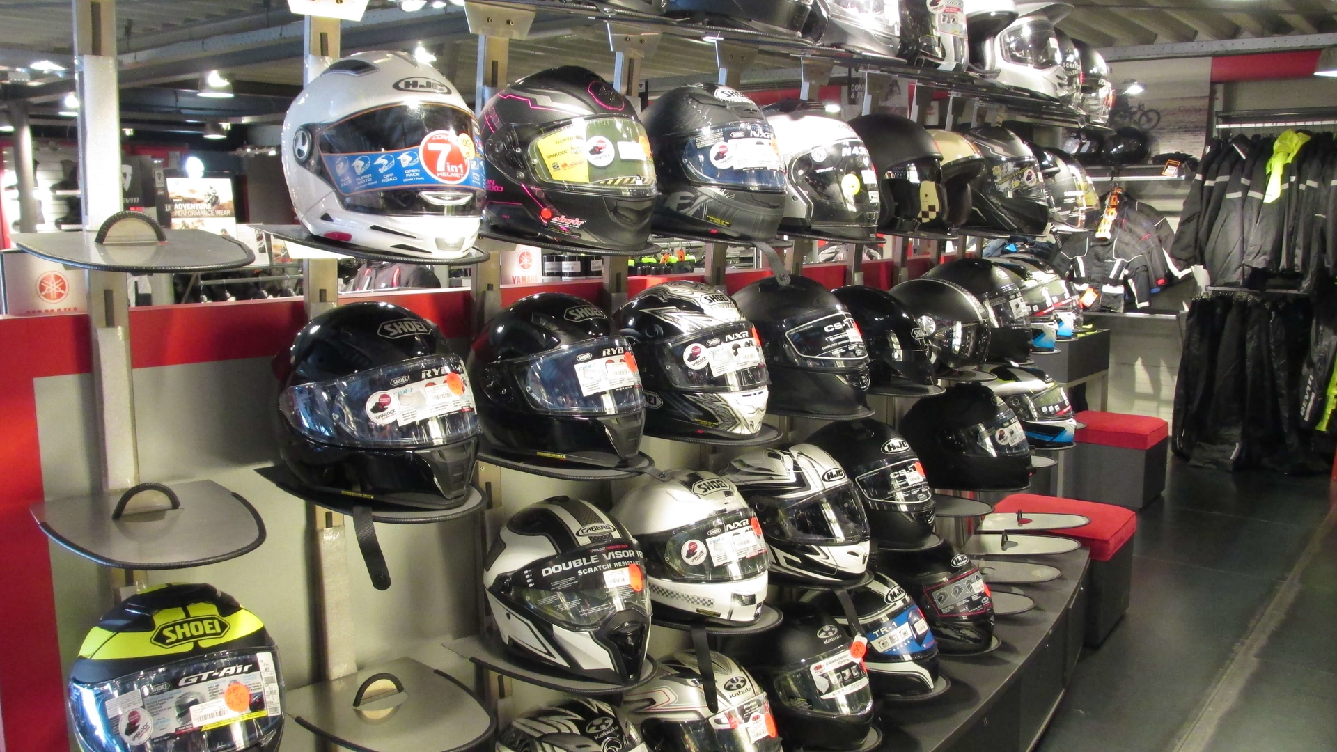Motorhelmen Sale