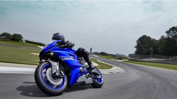 Yamaha kondigt niet-gehomologeerde YZF-R6 RACE voor het circuit gebruik aan Yamaha kondigt niet-gehomologeerde YZF-R6 RACE voor het circuit gebruik aan