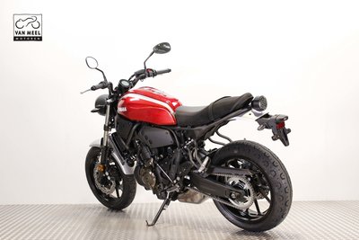 YAMAHA XSR700 Rood
