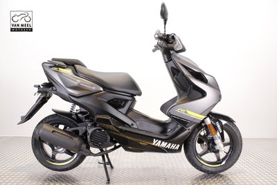 YAMAHA AEROX 4 Grijs
