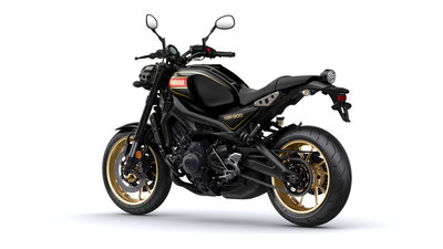 YAMAHA XSR900 Dynamic White