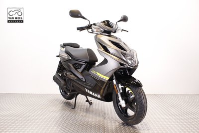YAMAHA AEROX 4 Grijs