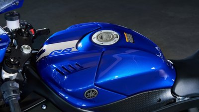 YAMAHA YZF-R6 Icon Blue