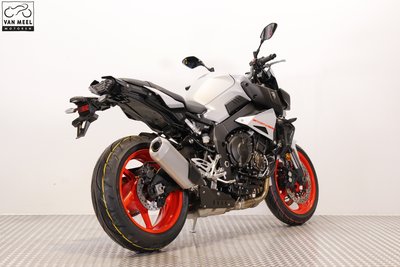 YAMAHA MT-10 Ice Fluo