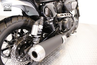 YAMAHA SCR950 Racing red