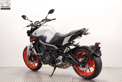 YAMAHA MT-09 Ice Fluo