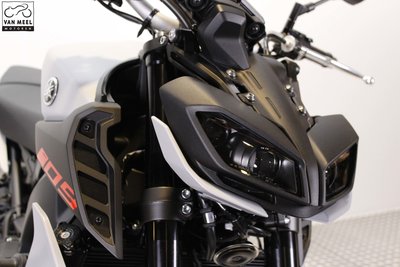 YAMAHA MT-09 Ice Fluo