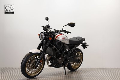 YAMAHA XSR700 XTRIBUTE Tech Black