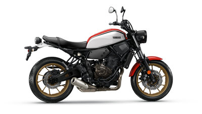 YAMAHA XSR700 Dynamic White