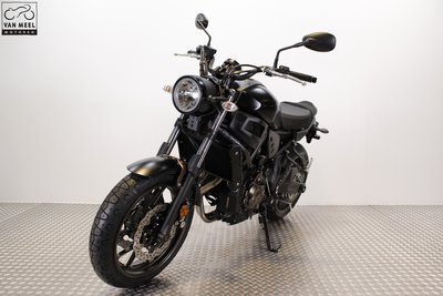 YAMAHA XSR700 Tech Black