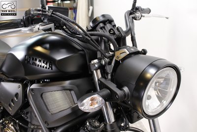 YAMAHA XSR700 Tech Black