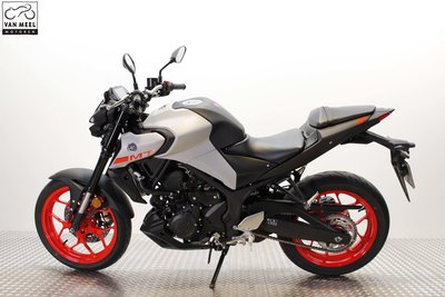 YAMAHA MT-03 Ice Fluo