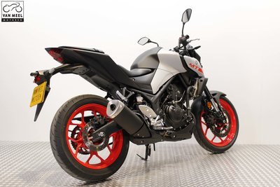 YAMAHA MT-03 Ice Fluo