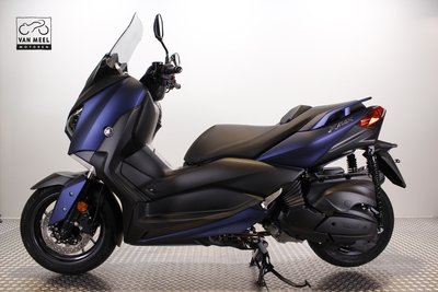 YAMAHA XMAX 400 Phantom Blue