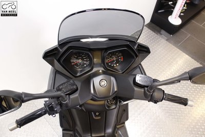 YAMAHA XMAX 400 Sonic Grey