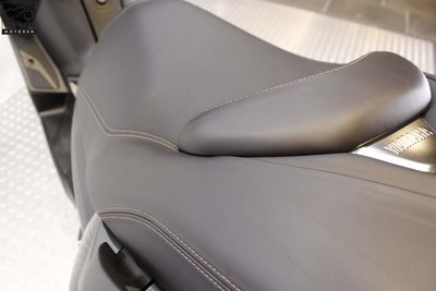 YAMAHA XMAX 400 Sonic Grey