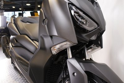 YAMAHA XMAX 300 Sonic Grey