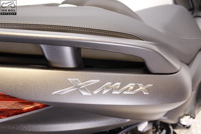 YAMAHA XMAX 300 Sonic Grey