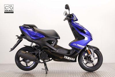 YAMAHA AEROX 4 Yamaha Blue