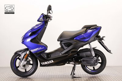 YAMAHA AEROX 4 Yamaha Blue