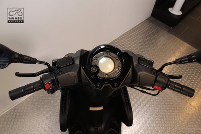 YAMAHA AEROX 4 Matt Grey