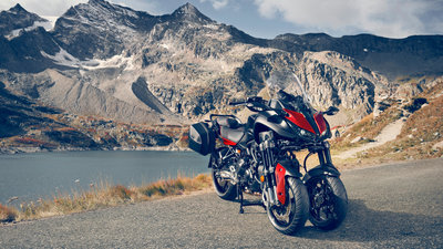 YAMAHA NIKEN GT Tech Black