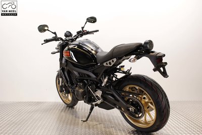 YAMAHA XSR900 80 Black