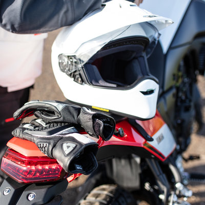 SHOEI HORNET ADV WHITE