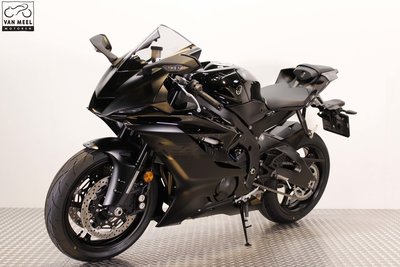 YAMAHA YZF-R6 Midnight Black