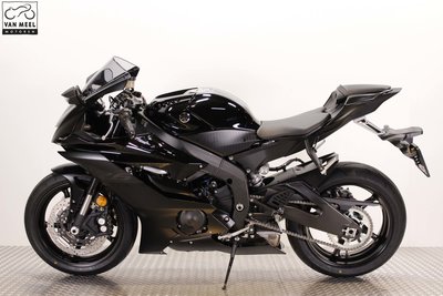 YAMAHA YZF-R6 Midnight Black