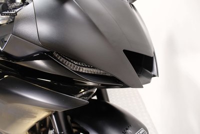 YAMAHA YZF-R6 Midnight Black