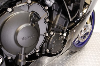 YAMAHA YZF-R1M Icon Performance