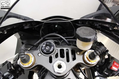YAMAHA YZF-R1M Icon Performance