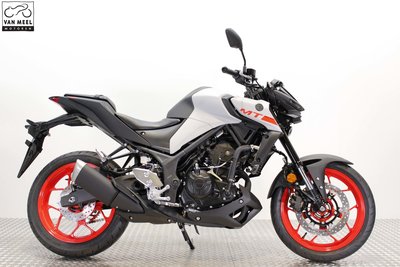 YAMAHA MT-03 Ice Fluo