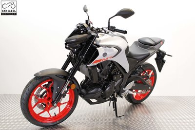 YAMAHA MT-03 Ice Fluo