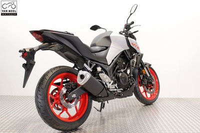 YAMAHA MT-03 Ice Fluo