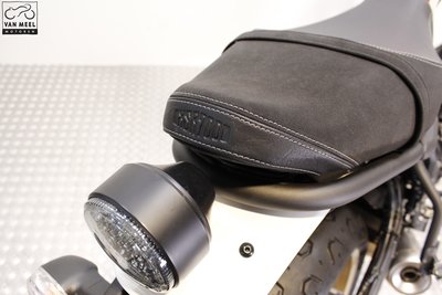 YAMAHA XSR700 Dynamic White