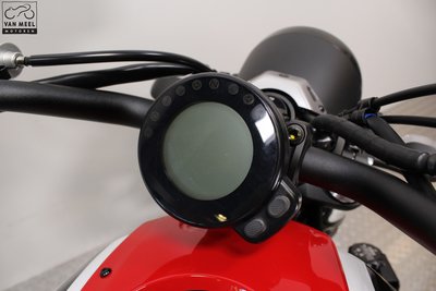 YAMAHA XSR700 Dynamic White