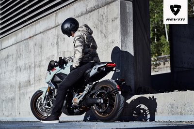 REVIT motorjas Flare 2