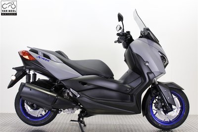 YAMAHA XMAX 300 Sonic Grey